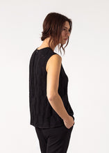 Load image into Gallery viewer, Zip Back Circle Blouse in Black - thangtv01737 (4517953503291)
