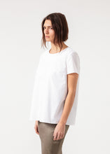 Load image into Gallery viewer, Pleat Back Blouse in White - thangtv01737 (4517954519099)