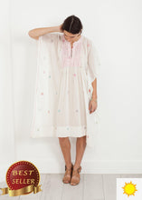 Load image into Gallery viewer, Floral Tent Dress in White - thangtv01737 (4517932531771)