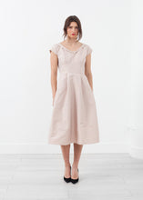 Load image into Gallery viewer, Robe Dress - thangtv01737 (4518024511547)