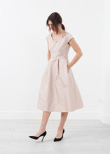 Load image into Gallery viewer, Robe Dress - thangtv01737 (4518024511547)