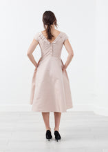 Load image into Gallery viewer, Robe Dress - thangtv01737 (4518024511547)
