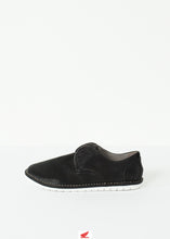 Load image into Gallery viewer, Canvas Sneaker - thangtv01737 (4518018416699)