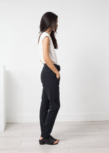 Load image into Gallery viewer, Troupy Pant in Silky Cotton - thangtv01737 (4517985747003)