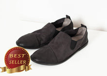 Load image into Gallery viewer, Low Chelsea Boot in Black - thangtv01737 (4517936300091)