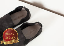 Load image into Gallery viewer, Low Chelsea Boot in Black - thangtv01737 (4517936300091)