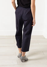 Load image into Gallery viewer, Wide Cropped Trouser in Navy - thangtv01737 (4517955076155)
