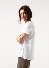 Load image into Gallery viewer, Pleat Back Blouse in White - thangtv01737 (4517954519099)
