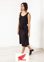 Load image into Gallery viewer, Bow Skirt in Black - thangtv01737 (4517954682939)
