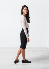 Load image into Gallery viewer, Woven Shorts in Black - thangtv01737 (4517956780091)
