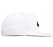 Load image into Gallery viewer, NIKE | SWOOSH PRO FLAT PEAK CAP (5041626513467)
