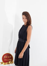 Load image into Gallery viewer, Sleeveless Pleated Dress in Navy - thangtv01737 (4517893570619)
