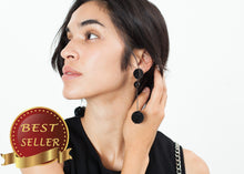 Load image into Gallery viewer, Drop Cluster Earring in Black - thangtv01737 (4517903335483)
