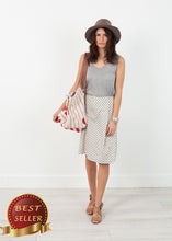 Load image into Gallery viewer, Woven Oversized Tote in Red Stripe - thangtv01737 (4517933547579)
