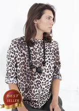 Load image into Gallery viewer, Madame L Blouse in Leopard - thangtv01737 (4517901500475)
