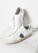 Load image into Gallery viewer, Low Top Sneaker - thangtv01737 (4517998231611)
